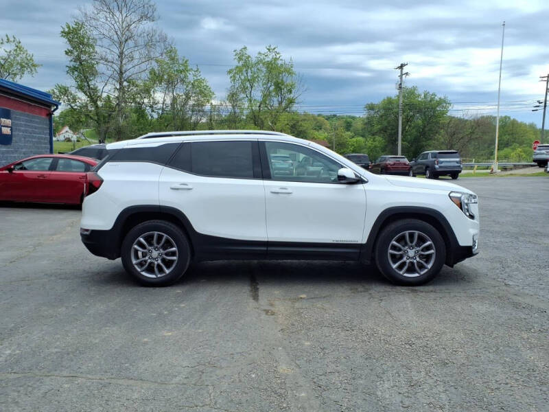 2022 GMC Terrain SLT