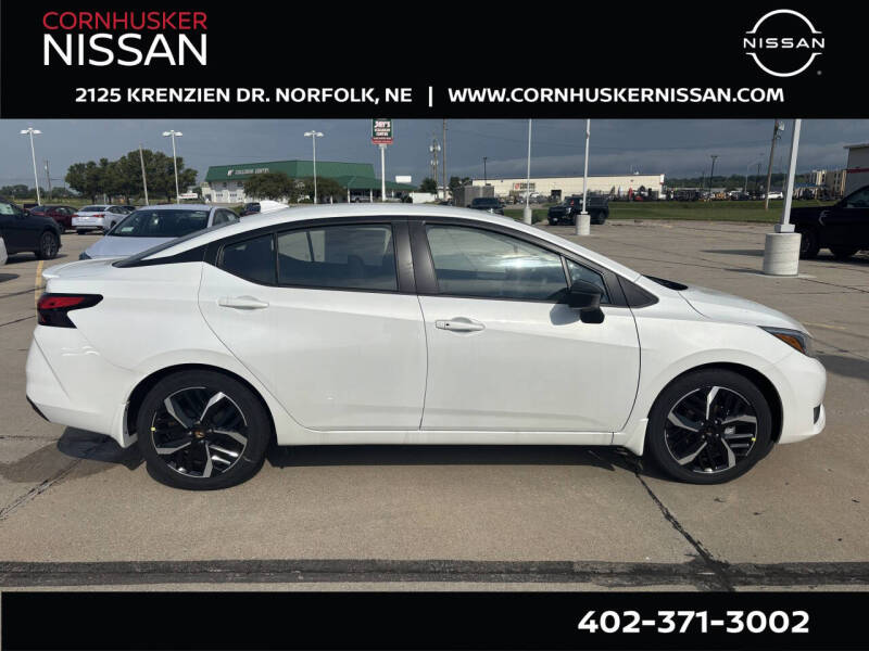 2025 Nissan Versa SR