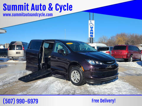 2017 Chrysler Pacifica for sale at Summit Auto & Cycle in Zumbrota MN