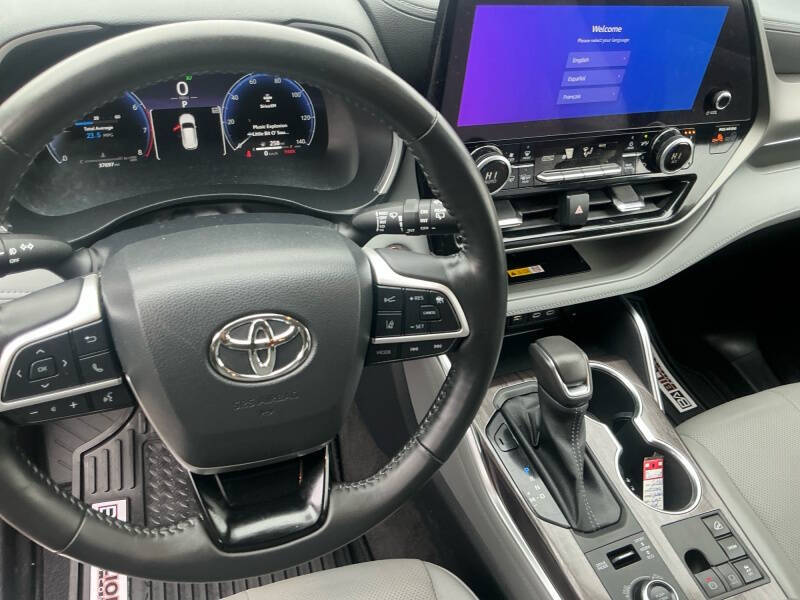2023 Toyota Highlander Limited
