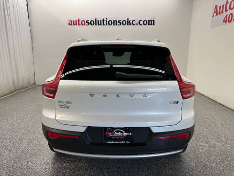 2021 Volvo XC40 T5 Momentum