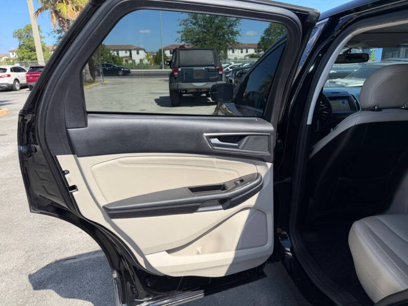 2016 Ford Edge Titanium