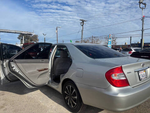 2003 Toyota Camry LE