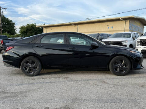2022 Hyundai Elantra SEL