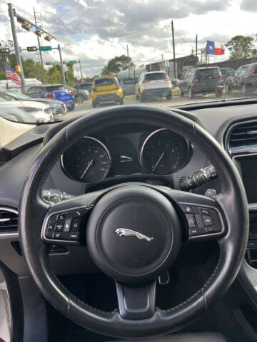 2019 Jaguar F-PACE 25t Premium