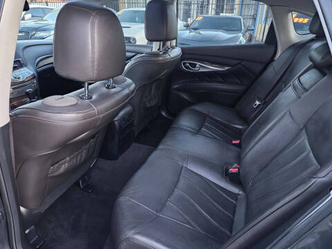 2012 Infiniti M37