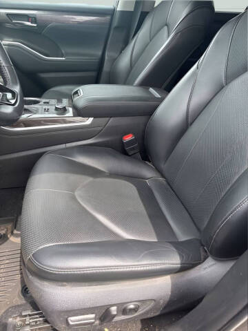 2022 Toyota Highlander Limited