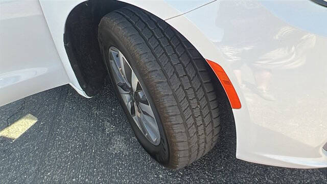 2023 Chrysler Pacifica Plug-In Hybrid Touring L