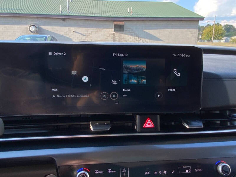 2025 Kia Carnival LXS