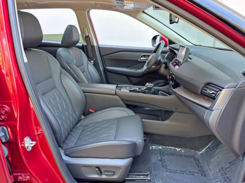 2024 Nissan Rogue Platinum