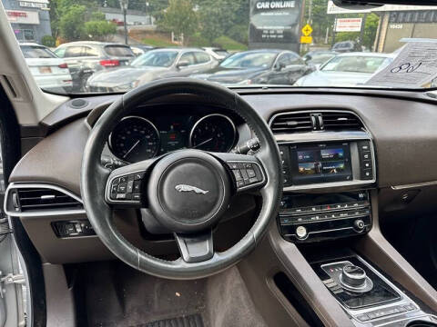 2017 Jaguar F-PACE 35t Prestige