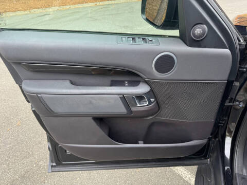 2017 Land Rover Discovery SE