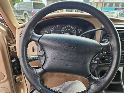 2000 Ford Explorer XLT