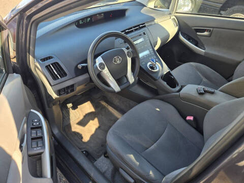 2010 Toyota Prius III