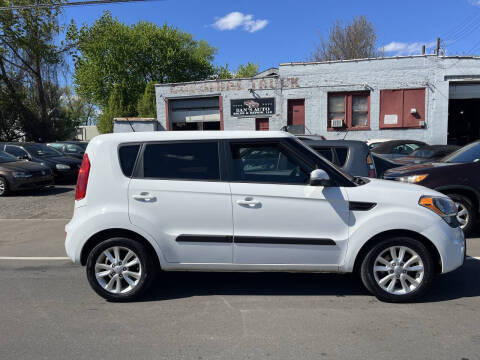 2012 Kia Soul +