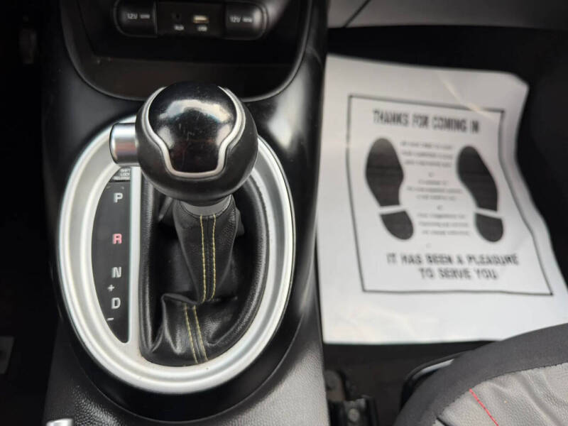 2016 Kia Soul +