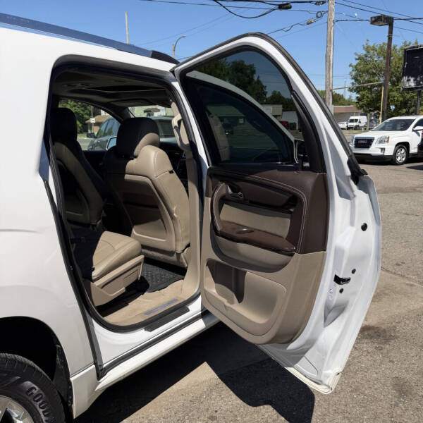 2016 GMC Acadia Denali