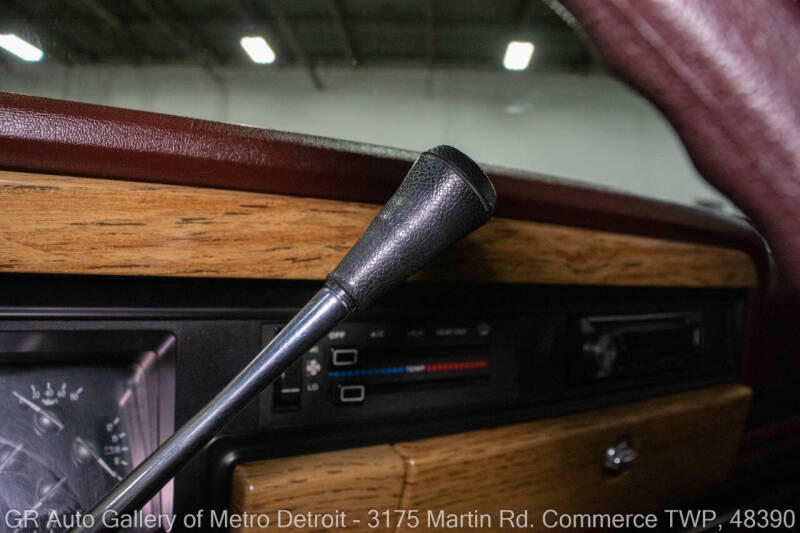 1987 Jeep Grand Wagoneer