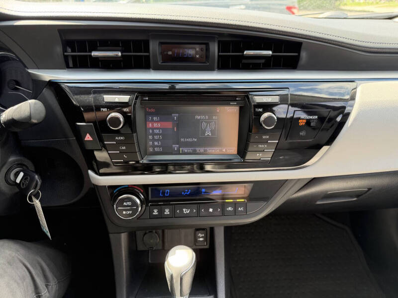 2015 Toyota Corolla LE Plus