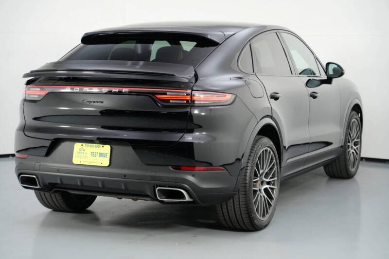 2022 Porsche Cayenne Coupe Platinum Edition