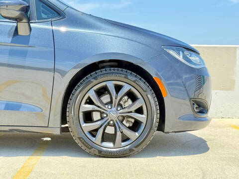 2019 Chrysler Pacifica Touring Plus