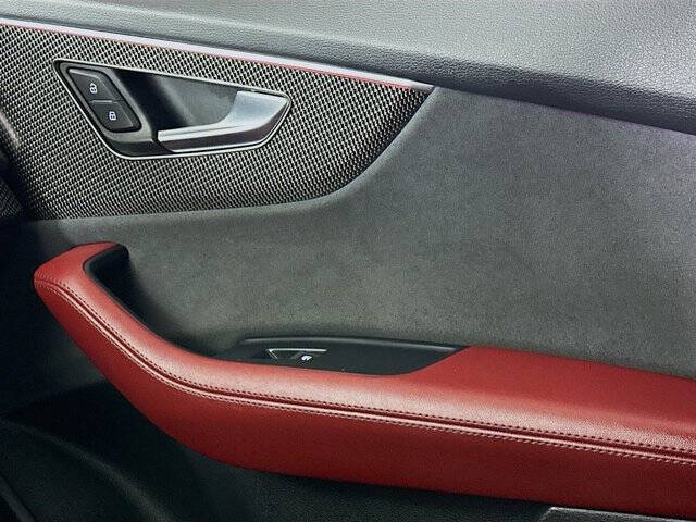 2023 Audi SQ8 4.0T quattro Premium Plus