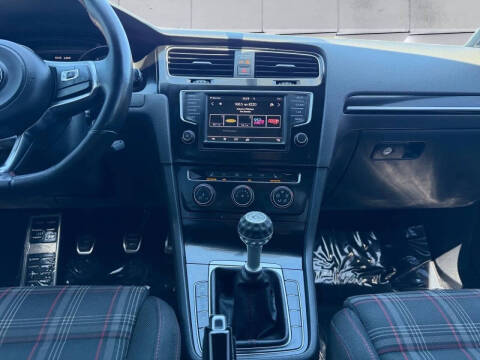 2016 Volkswagen Golf GTI