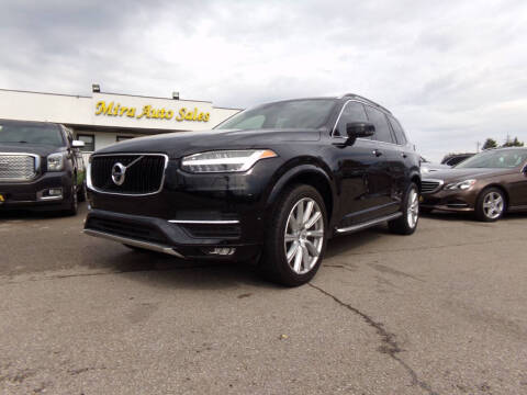 2016 Volvo XC90 T6 Momentum