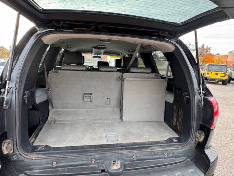 2009 Toyota Sequoia SR5