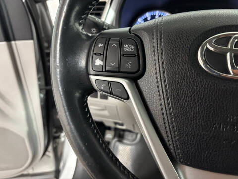 2017 Toyota Highlander LE