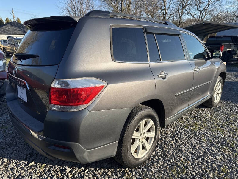 2012 Toyota Highlander SE