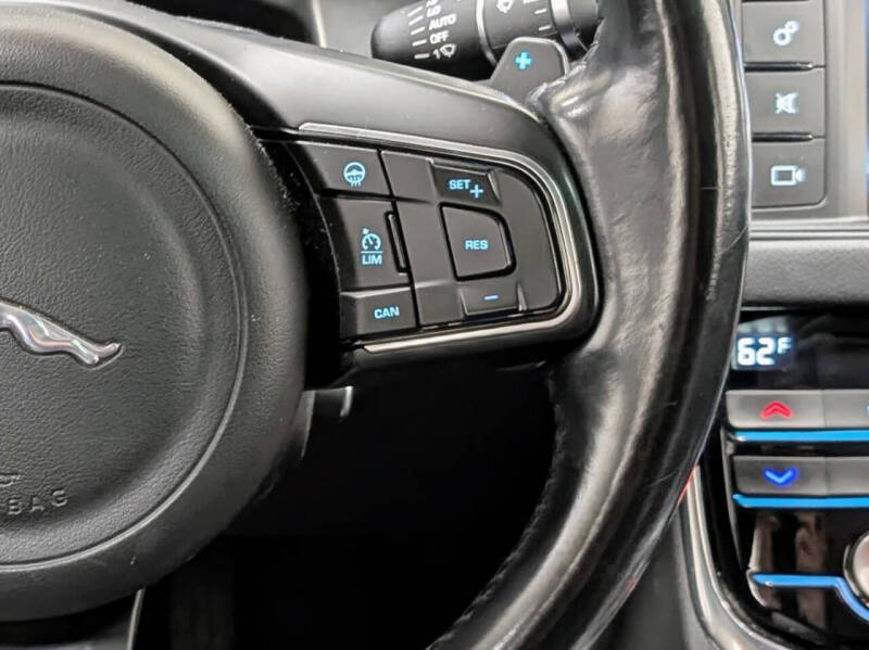 2017 Jaguar XF 35t Premium