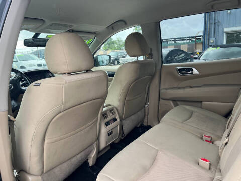 2020 Nissan Pathfinder SV