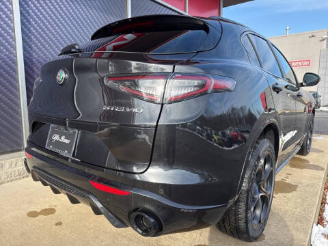 2025 Alfa Romeo Stelvio Intensa