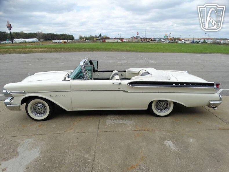 1957 Mercury Monterey