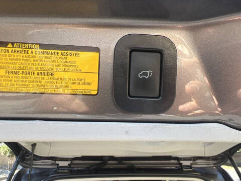 2012 Toyota Sienna SE 8-Passenger