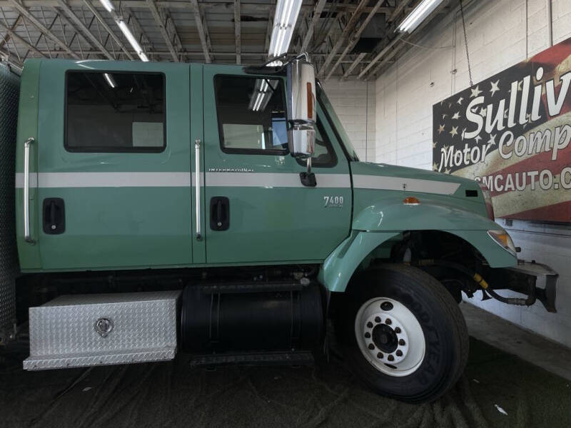 2004 International WorkStar 7400