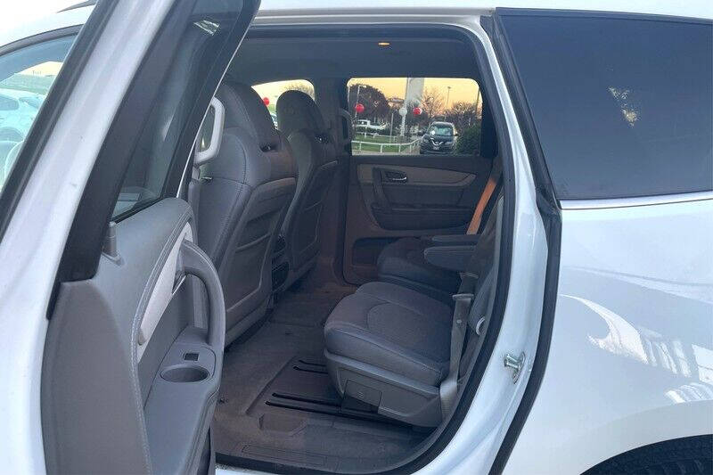 2017 Chevrolet Traverse LT