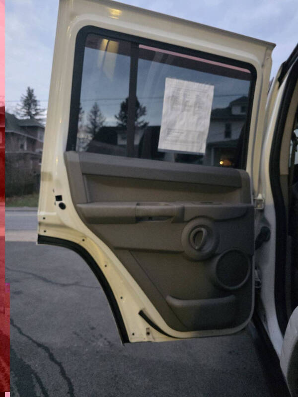 2007 Jeep Commander Sport