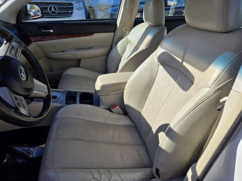 2011 Subaru Legacy 3.6R Limited