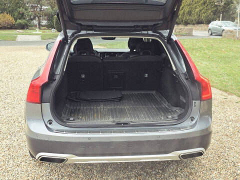 2018 Volvo V90 Cross Country T6