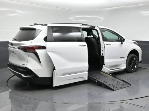 2026 Toyota Sienna XSE 7-Passenger