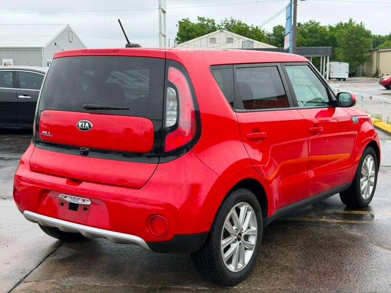 2017 Kia Soul +