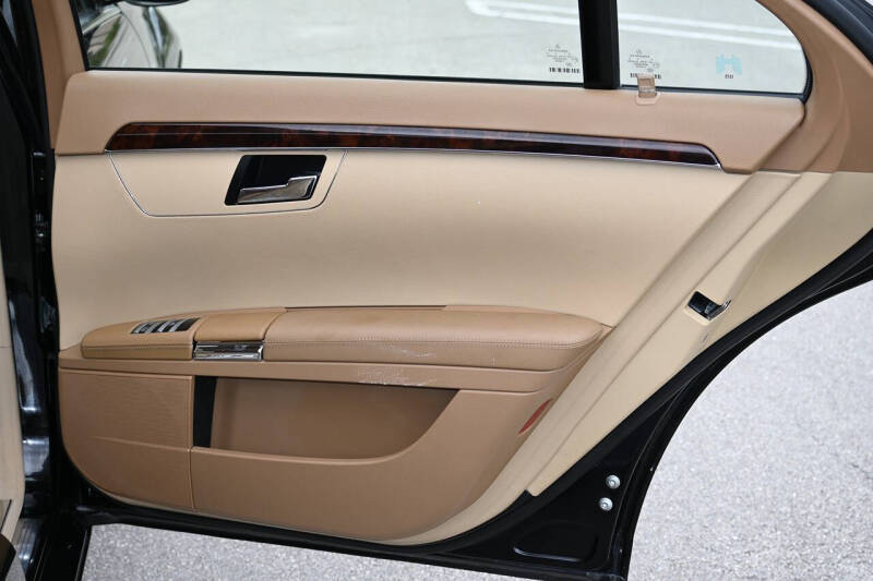 2007 Mercedes-Benz S-Class S 550