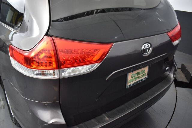 2012 Toyota Sienna