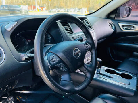 2020 Nissan Pathfinder SL