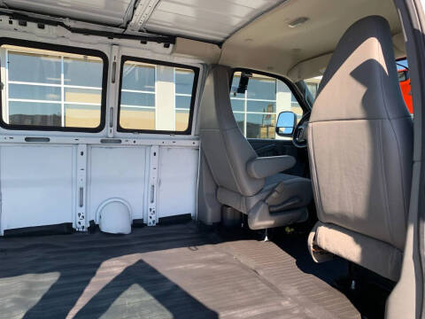 2017 Chevrolet Express 2500