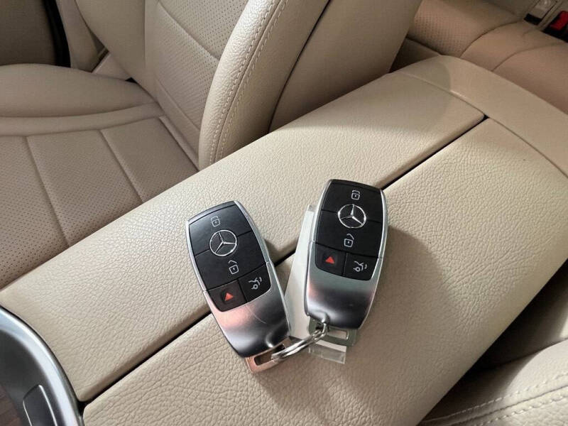 2022 Mercedes-Benz GLC GLC 300 4MATIC