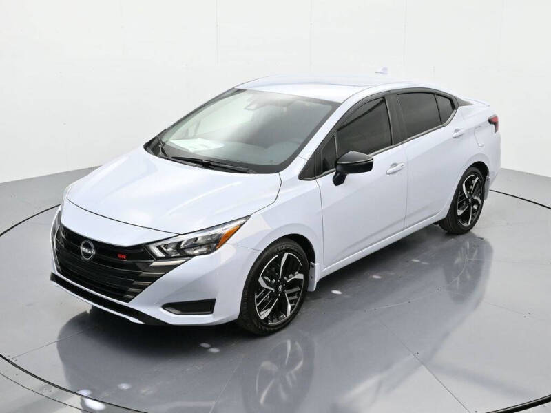 2025 Nissan Versa SR