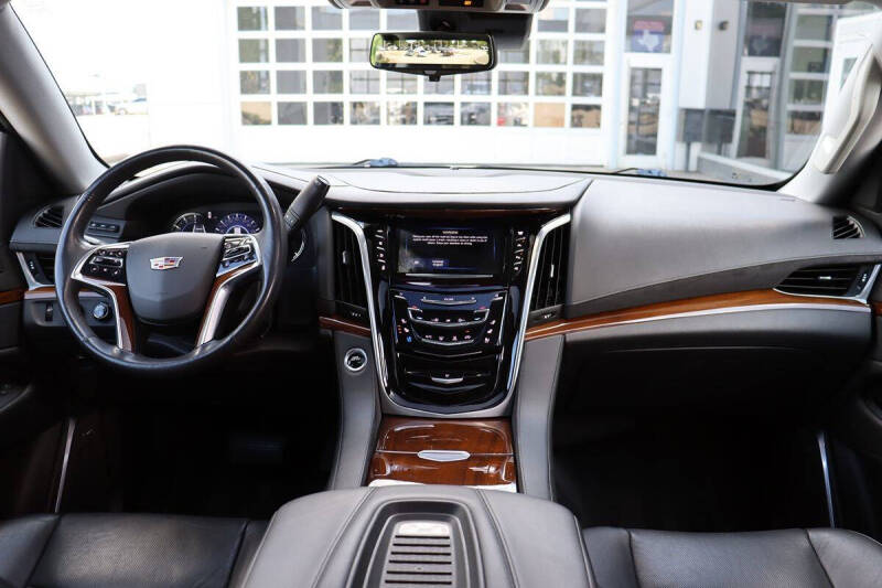 2020 Cadillac Escalade Premium Luxury